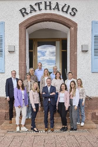 Bürgermeister und Verwaltungsmitarbeiter/innen Bürgermeister und VerwaltungsmitarbeiterInnen